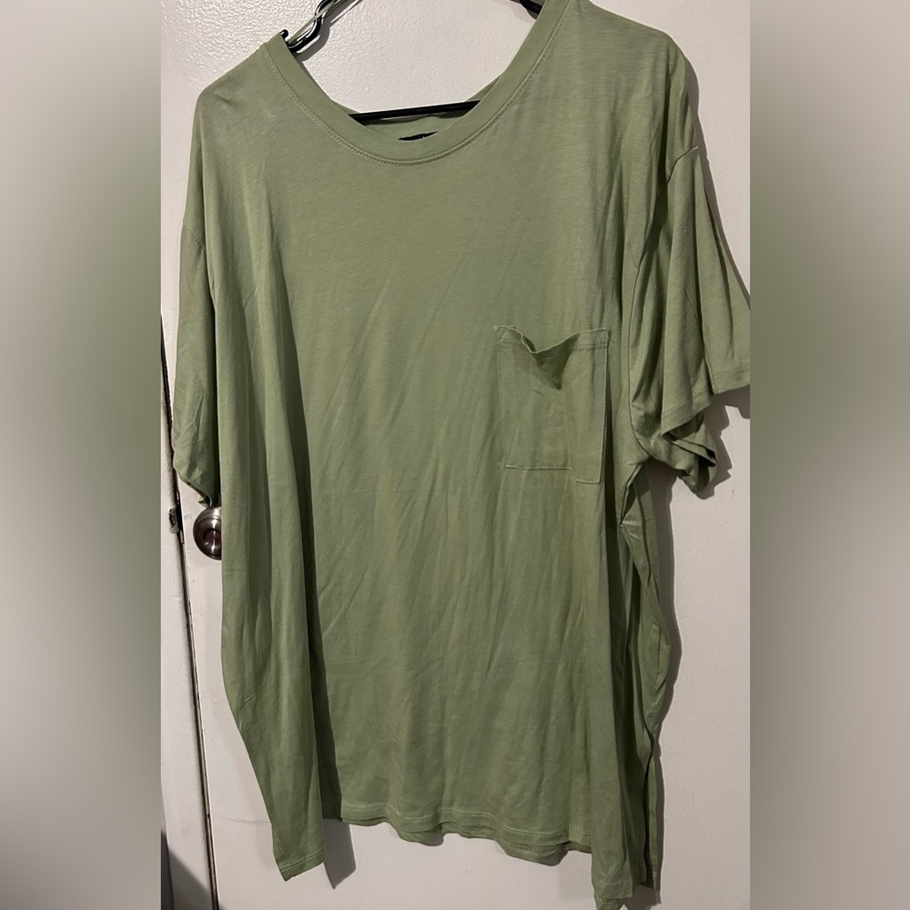 Women’s plus size pocket T-Shirt